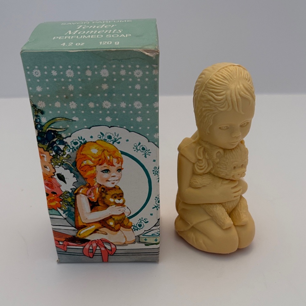 VTG Avon Tender Moments Perfumed Soap NIB